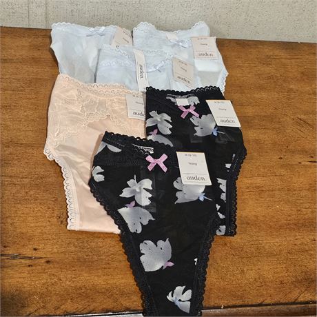 Auden *NEW* Ladies Size Med. 8-10 Thong Panties