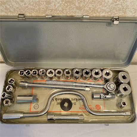 Vtg Champion 25 Piece Socket Wrench Set