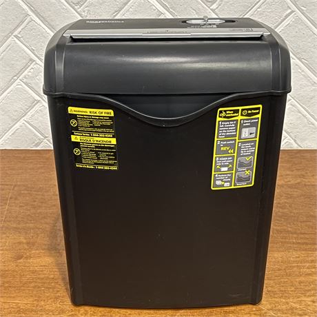 Amazon Basics Paper Shredder
