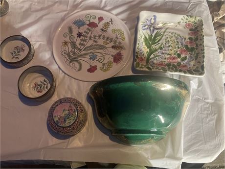 6 Collection of ceramic and porcelain items,
