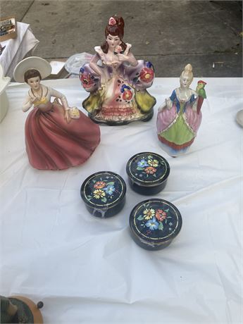 Collection of vintage porcelain figurines,