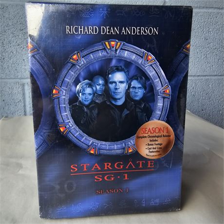 Blazing Auctions - Stargate season 1 sealed NIB