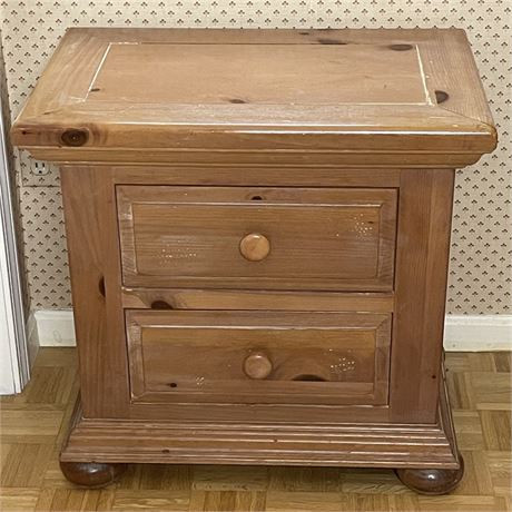 Broyhill Solid Wood 2-Drawer Nightstand