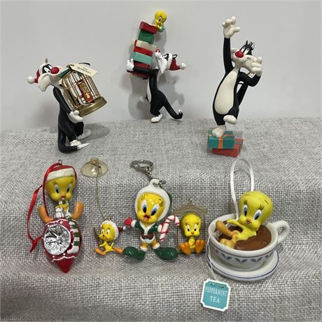 Hallmark Sylvester & Tweety Ornaments w/ Vtg Tweety Keychain