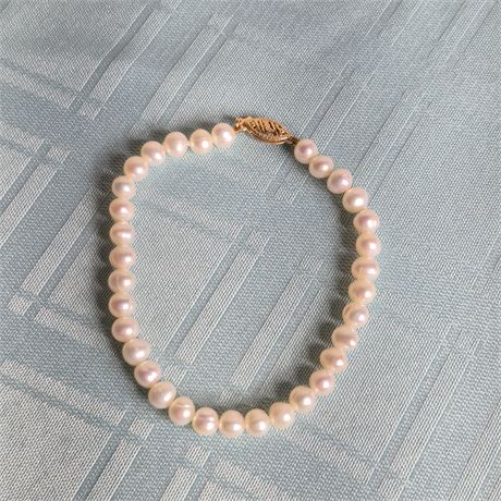 7.5"  Pearl Bracelet 14k Gold Clasp