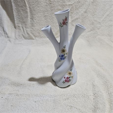 Limoges-style porcelain triple bud vase, often referred to as a "three-finger v