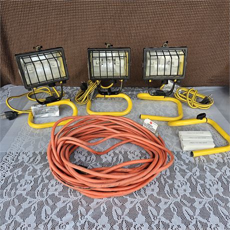 (3) Portable Halogen Worklights w/ 3 Extra Bulbs, Extra Stand & Extension Cord