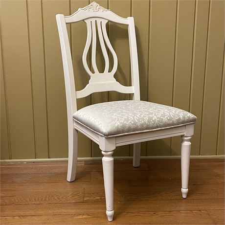 Legacy Classic Furniture Upholstered Vanity / Accent Chair