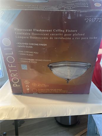 Fluorescent Flushmount Ceiling Fixture.