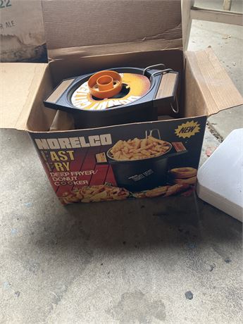 Norelco Fast Fry Deep Fryer/Donut Cooker i