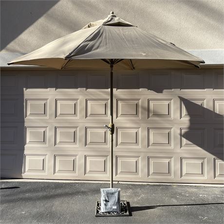 Sunbrela Crank & Tilt Umbrella with Petask Sleeve Cover (no stand)