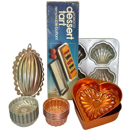 Vtg Metal Kitchen Molds