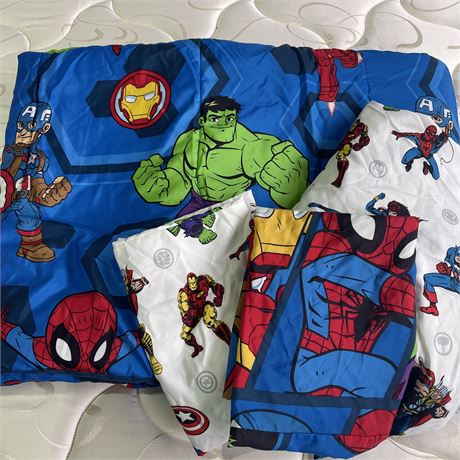 Twin Size Marvel Bedding - Fitted Sheet, Comforter and 2 Standard Pillowcases