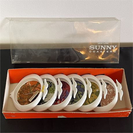 Vintage Sunny Fish Plastic Coaster Set in Box