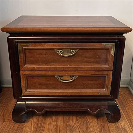 Vtg Broyhill Premier Ming Dynasty Chinoiserie 2-Drawer Nightstand