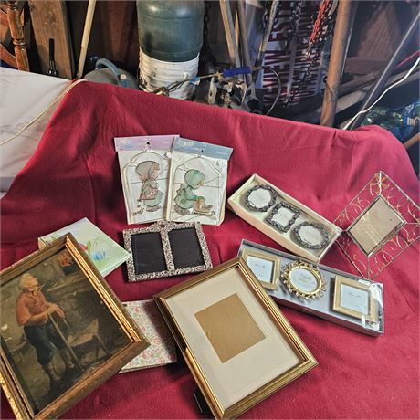 collection of miscellaneous vintage and antique items,