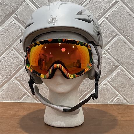 G10 Dekdebruns Ski Helmet w/ John Jackson Ski Goggles