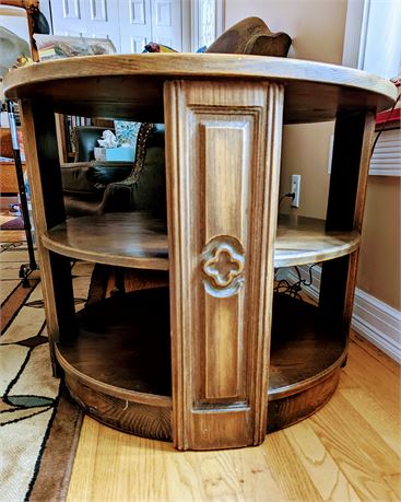 Colonnade Collection~Jamestown Lounge Co. Rounded Accent TABLE