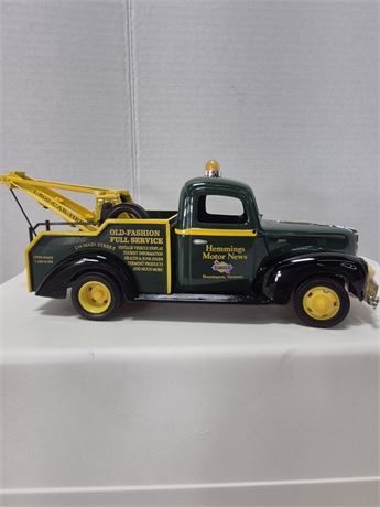 NIB Vintage Ertl Replica 1940 Ford Wrecker