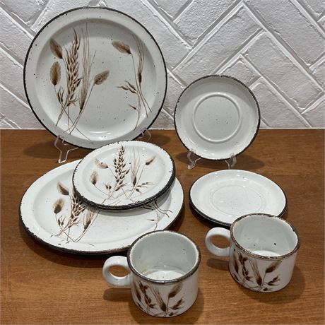 8-Piece Midwinter Stonehenge Wild Oats Dish Sets by Wedgewood (Service for 2)