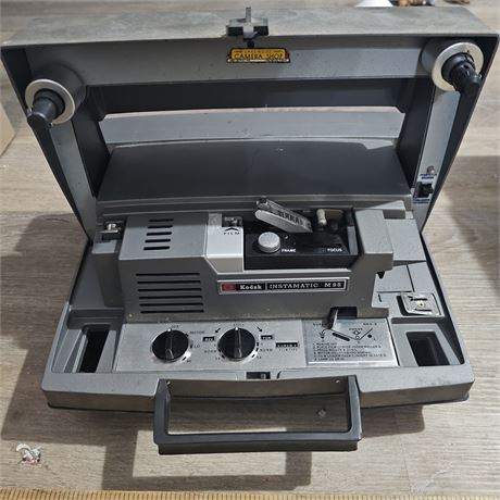 Kodak Instamatic M95 movie projector