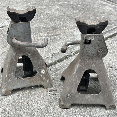 (2) Jack Stands