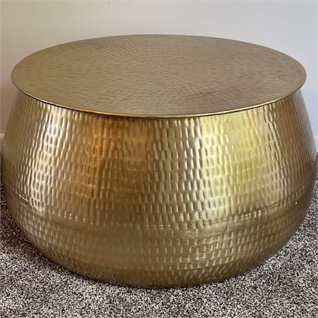 Calluna 30" Round Gold Metal Coffee Table w/ Lift Top Storage