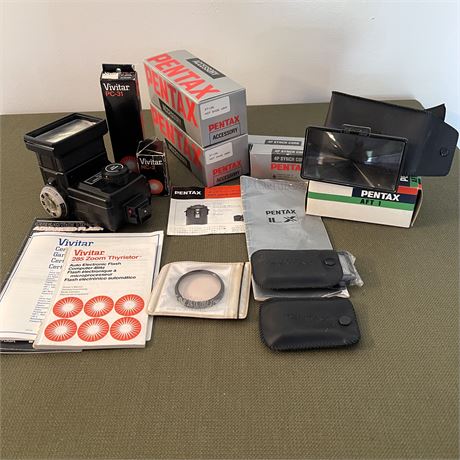 Vivitar 285 Zoom Thyristor w/ Accessories & Pentax Thyristor Accessories
