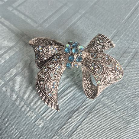 Vtg Marcasite Bow Brooch/Blue Rhinestones