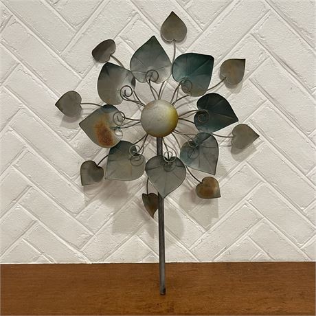 Metal Triple Leaf Kinetic Wind Spinner