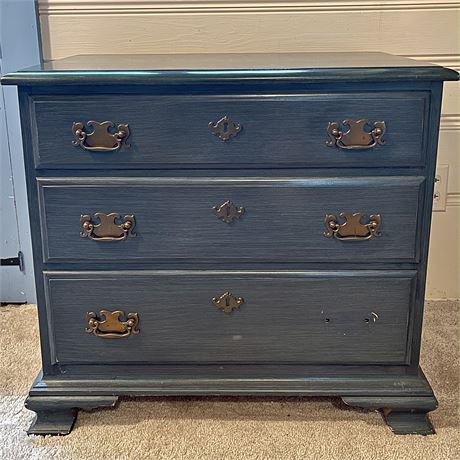 Vtg 3-Drawer Solid Wood Nightstand