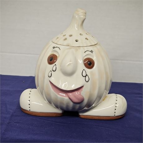 Crying Onion Face- Ceramic Anthropomorphic Onion Keeper Jar w/Lid