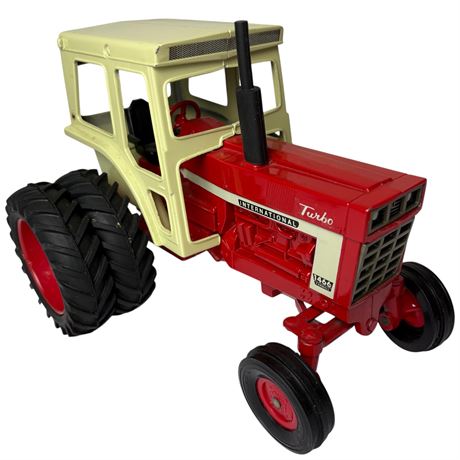 Vtg Ertl 1/16 Scale IH International Farmall Tractor