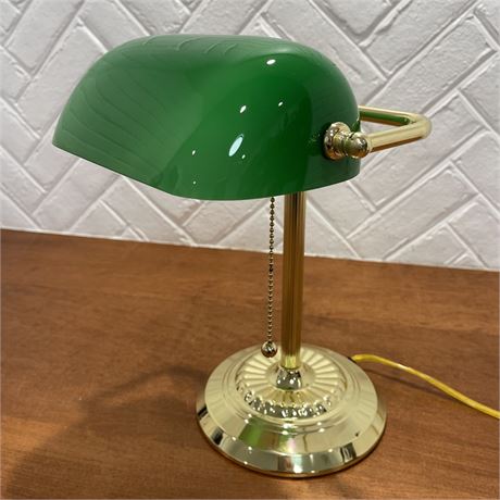 Vtg Bankers Desk Lamp w/ Traditional Swivel Green Hood Shade and Brass Base