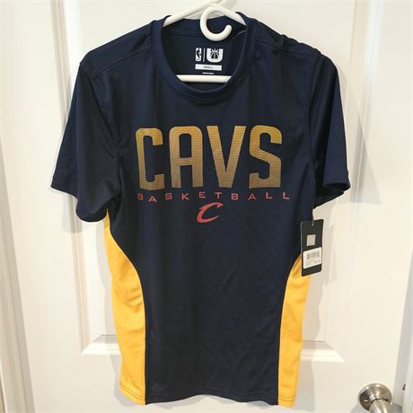 CAVS Lightweight T-Shirt *NWT* Size Small