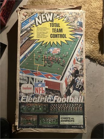 Tudor Games NFL Electric Football game.