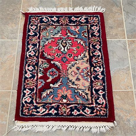 Wool Machine Woven Accent Rug