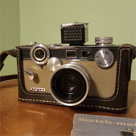 Argus vintage rare camera with case and manual