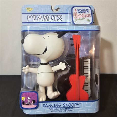 *NIB* Dancing Snoopy Figurine