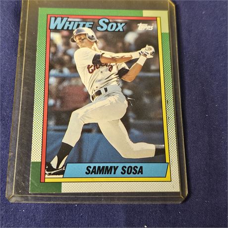 Sammy Sosa 1990 Topps *Rookie Card*  in Protective Sleeve