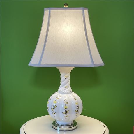 Vtg Milk Glass Hand Painted 3 Way Table Lamp