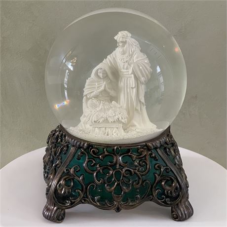 Department 56 Holy Family Musical Snow Globe