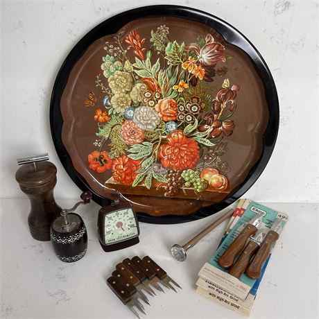 Daher Floral Tray with Coordinated Accessories