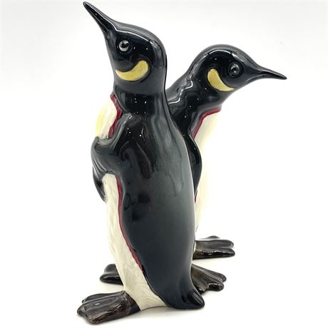 Beswick Pair of Courting Penguins