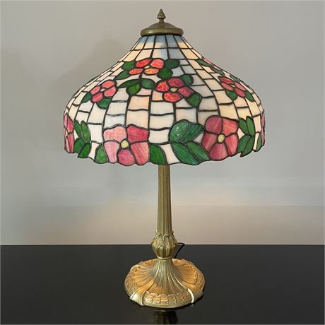 Vtg Tiffany Style Leaded Glass Table Lamp