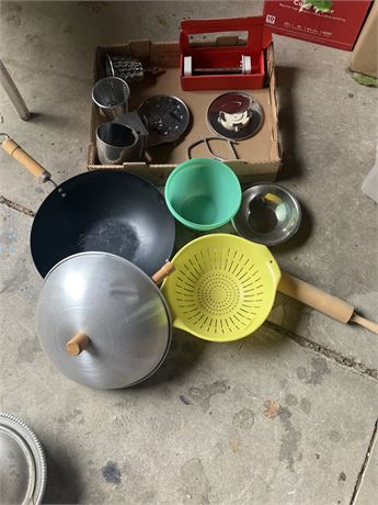 Meat grinder/kitchen items