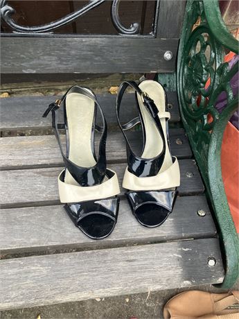 Women shoes size 8