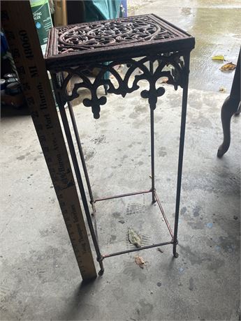 Metal Plant Stand
