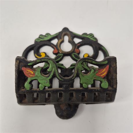Vintage Wilton Cast Iron Match Holder