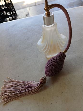 Perfume bottle